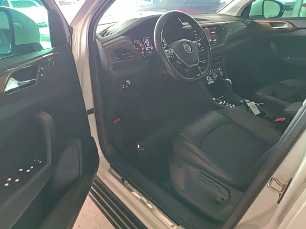 Volkswagen Tharu — миниатюра 16