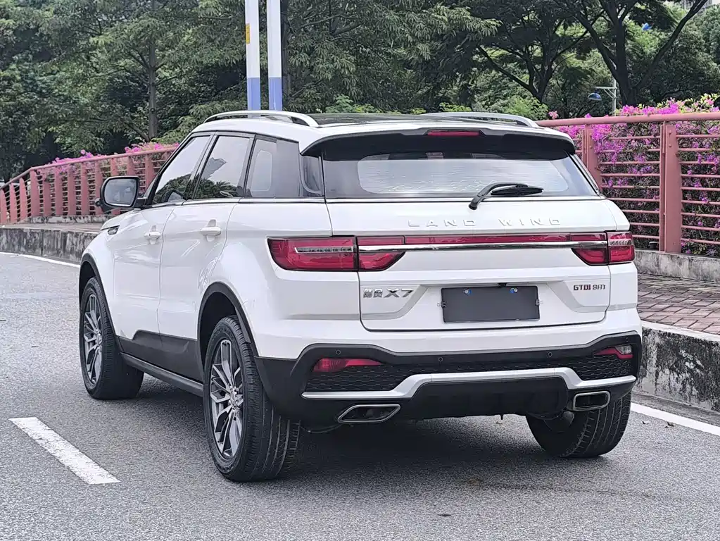 Landwind Landwind X7 — миниатюра 5