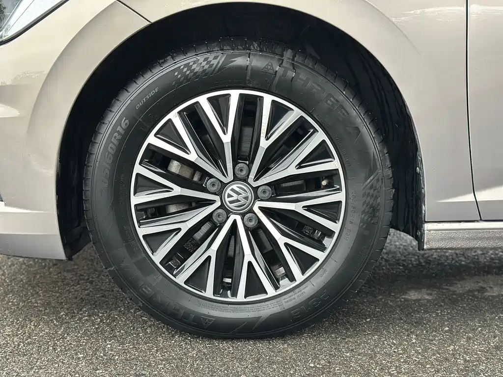 Volkswagen Sagitar — миниатюра 15