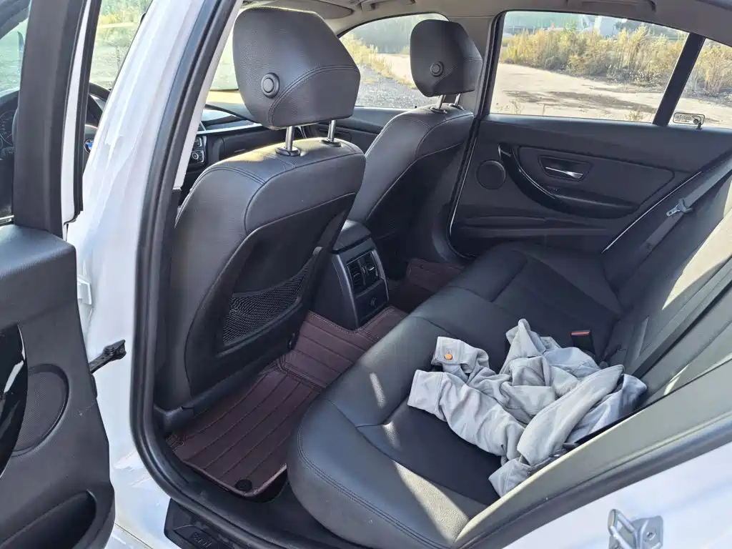BMW 3 Series — миниатюра 14