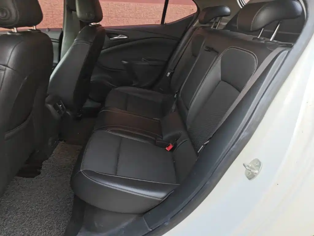 Buick Verano — миниатюра 17