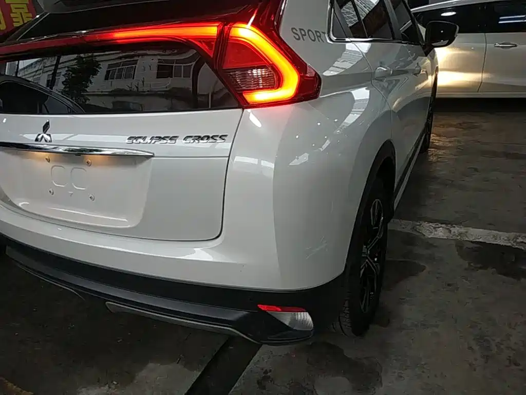 Mitsubishi Eclipse Cross — миниатюра 8