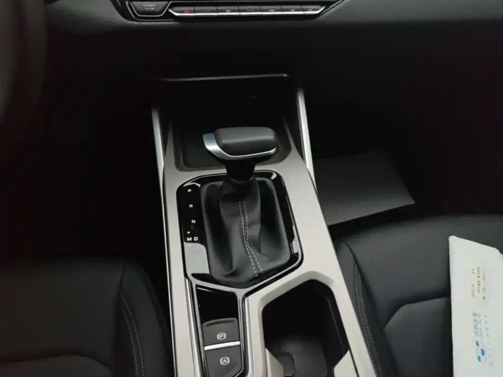 Geely Emgrand — миниатюра 14