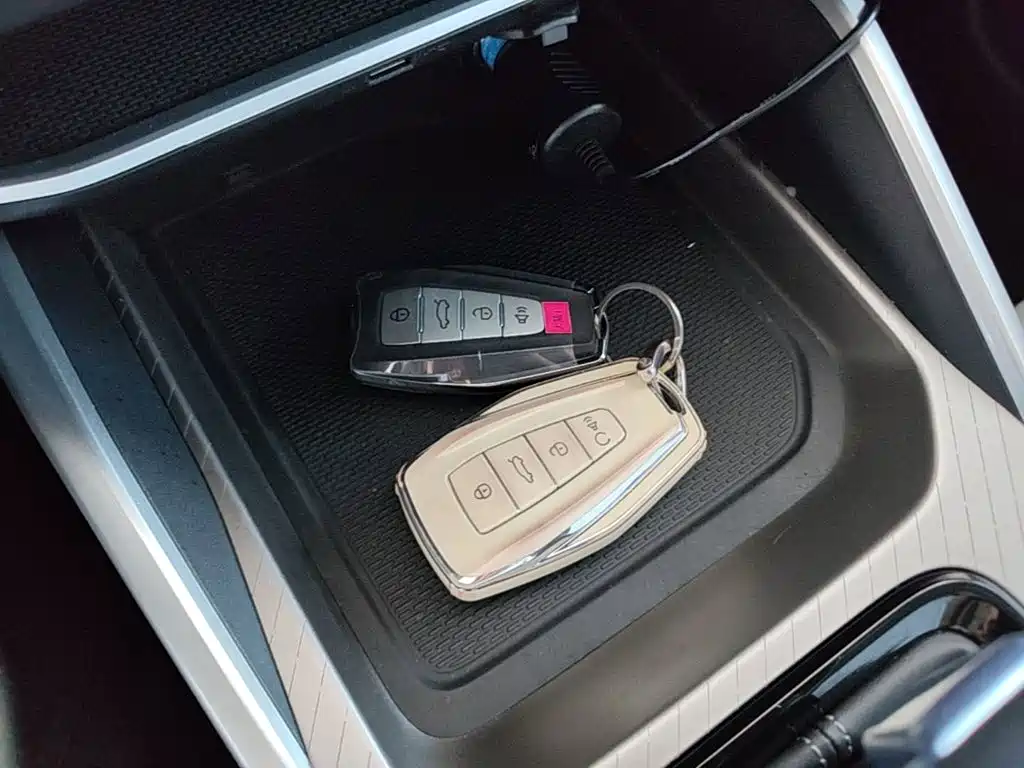 Geely Emgrand — миниатюра 9