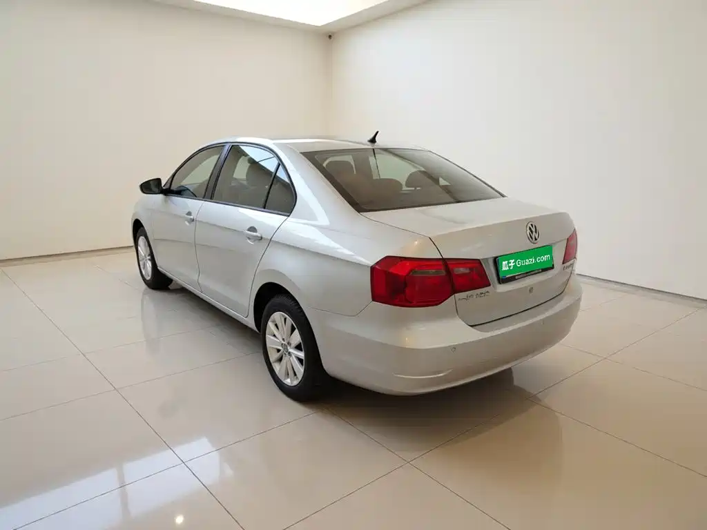 Volkswagen Jetta — миниатюра 24