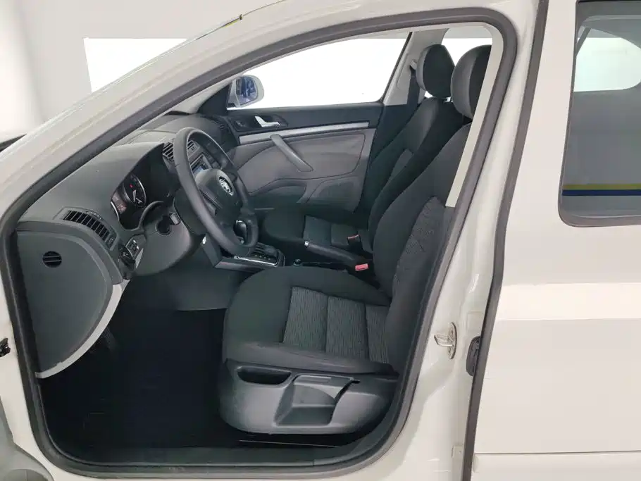 Skoda Octavia — миниатюра 9