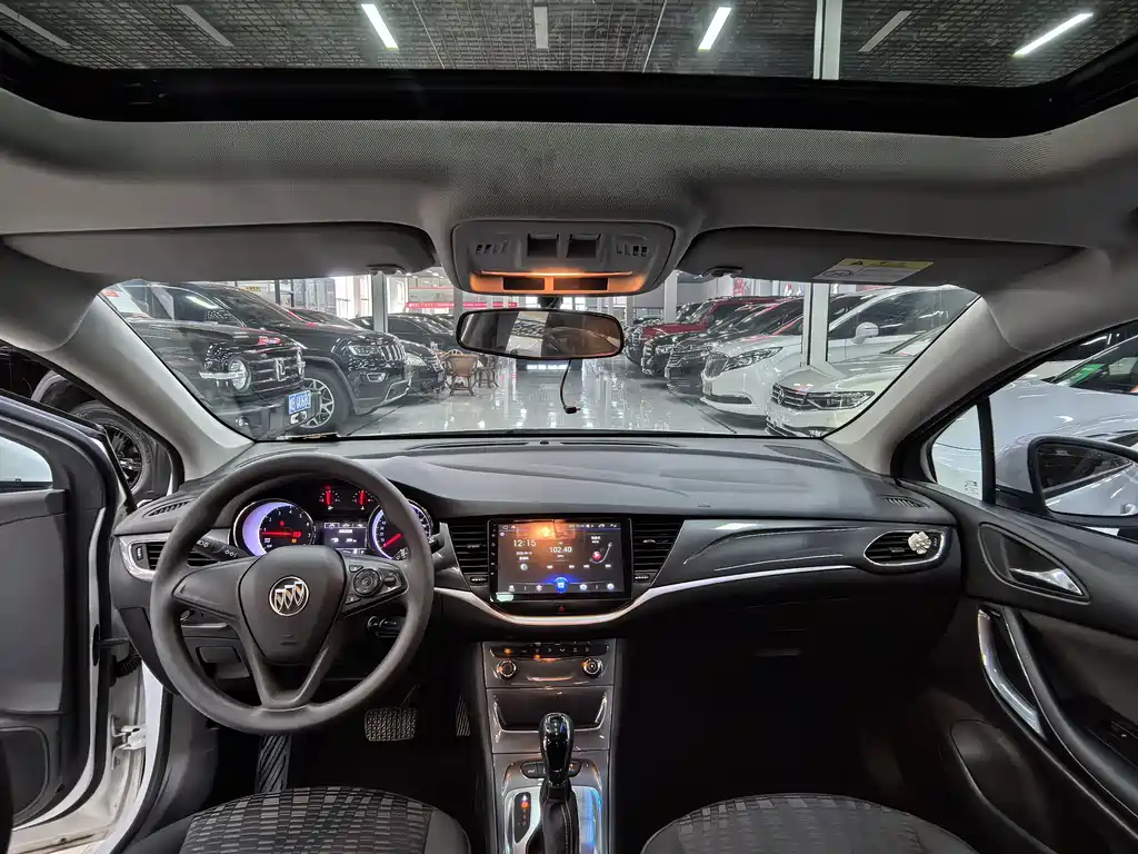 Buick Verano — миниатюра 7