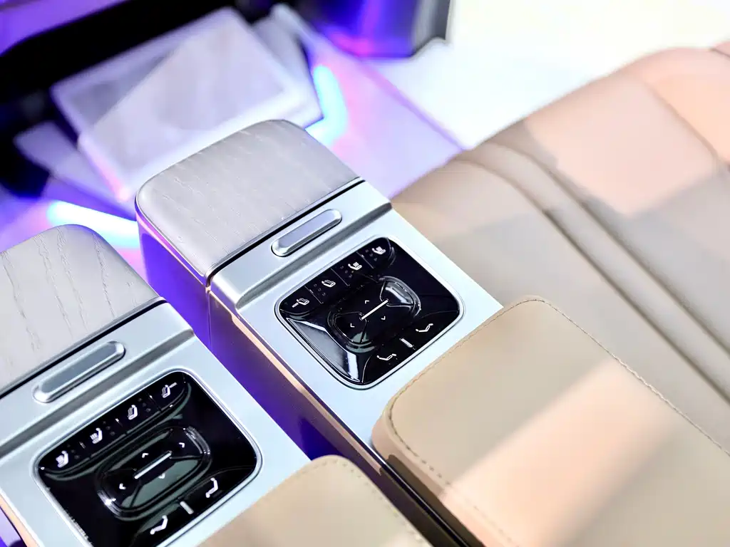 XPeng X9 — миниатюра 21