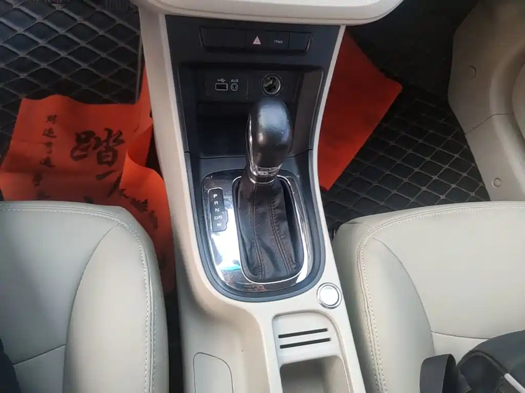 Roewe 360 — миниатюра 14