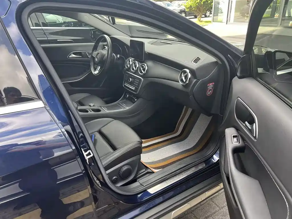 Mercedes-Benz GLA — миниатюра 7