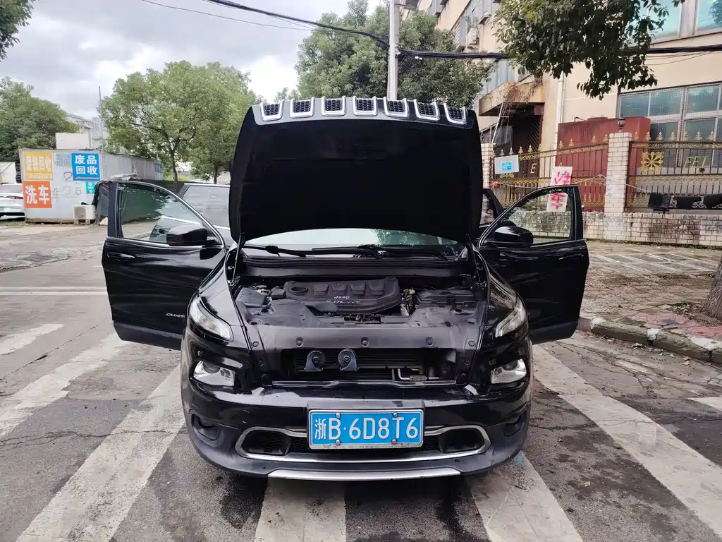 Jeep Cherokee — миниатюра 15