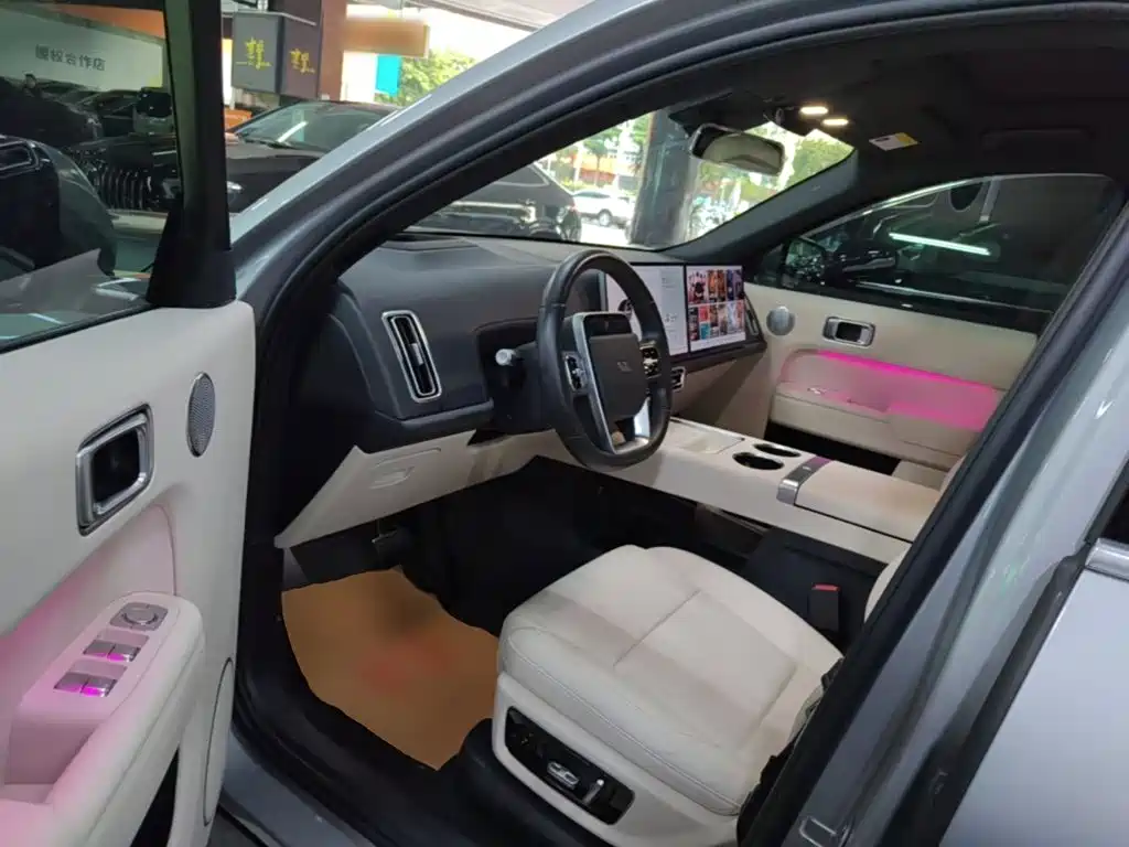 Li Auto Li L8 — миниатюра 16