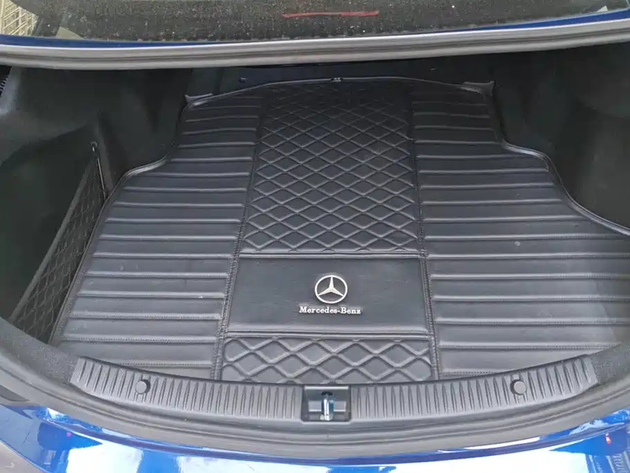 Mercedes-Benz C-Class — миниатюра 4
