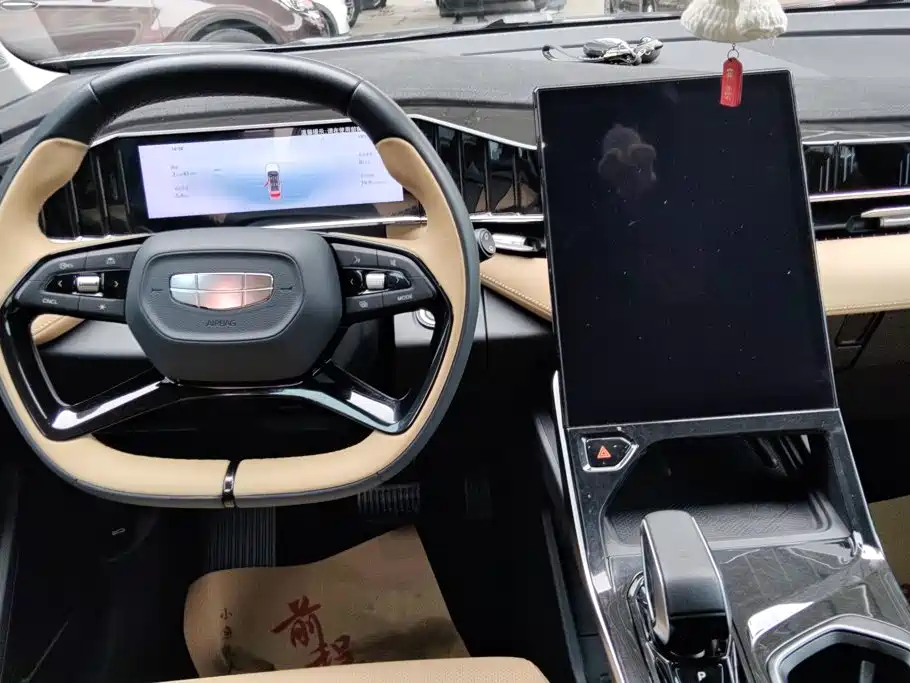 Geely Boyue L — миниатюра 11