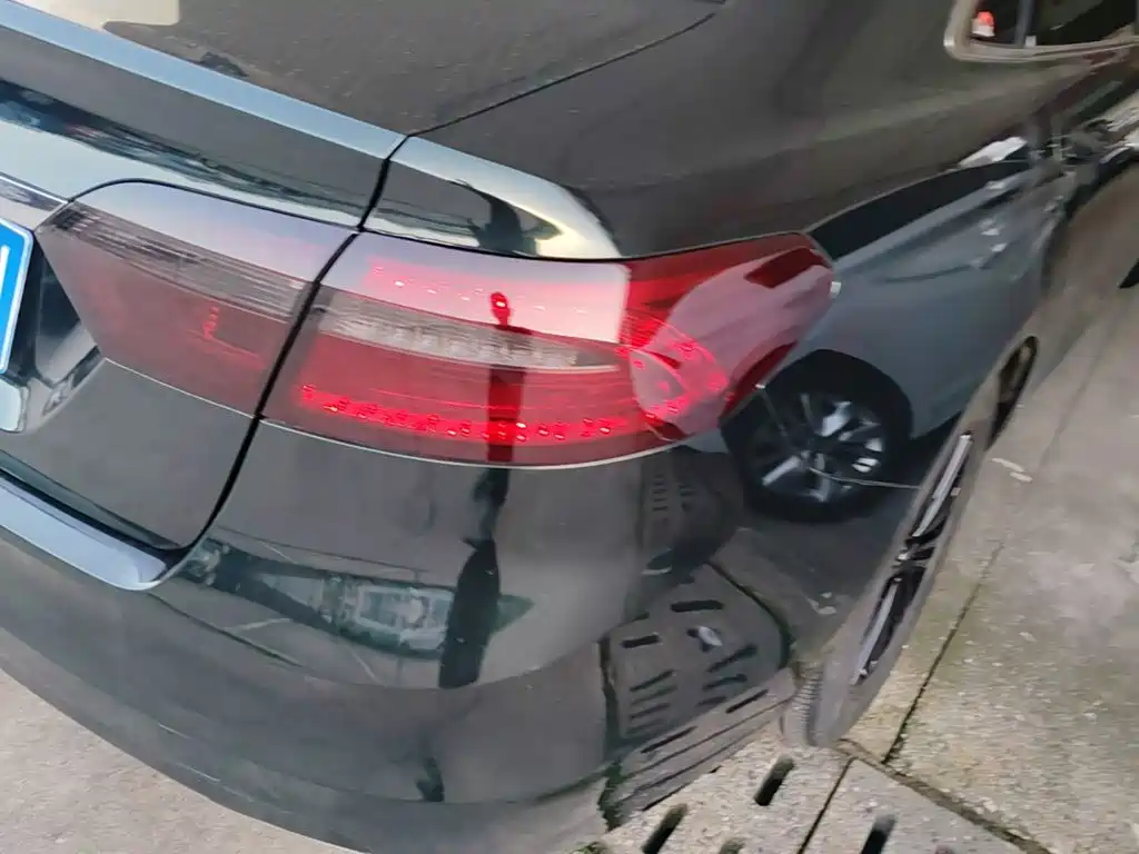 Ford Taurus — миниатюра 8