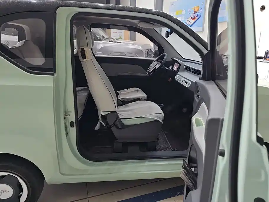 Wuling MINIEV — миниатюра 8