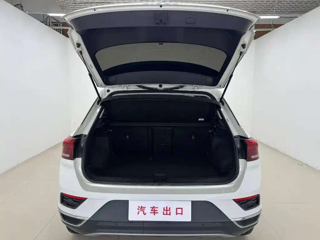 Volkswagen T-Roc — миниатюра 8