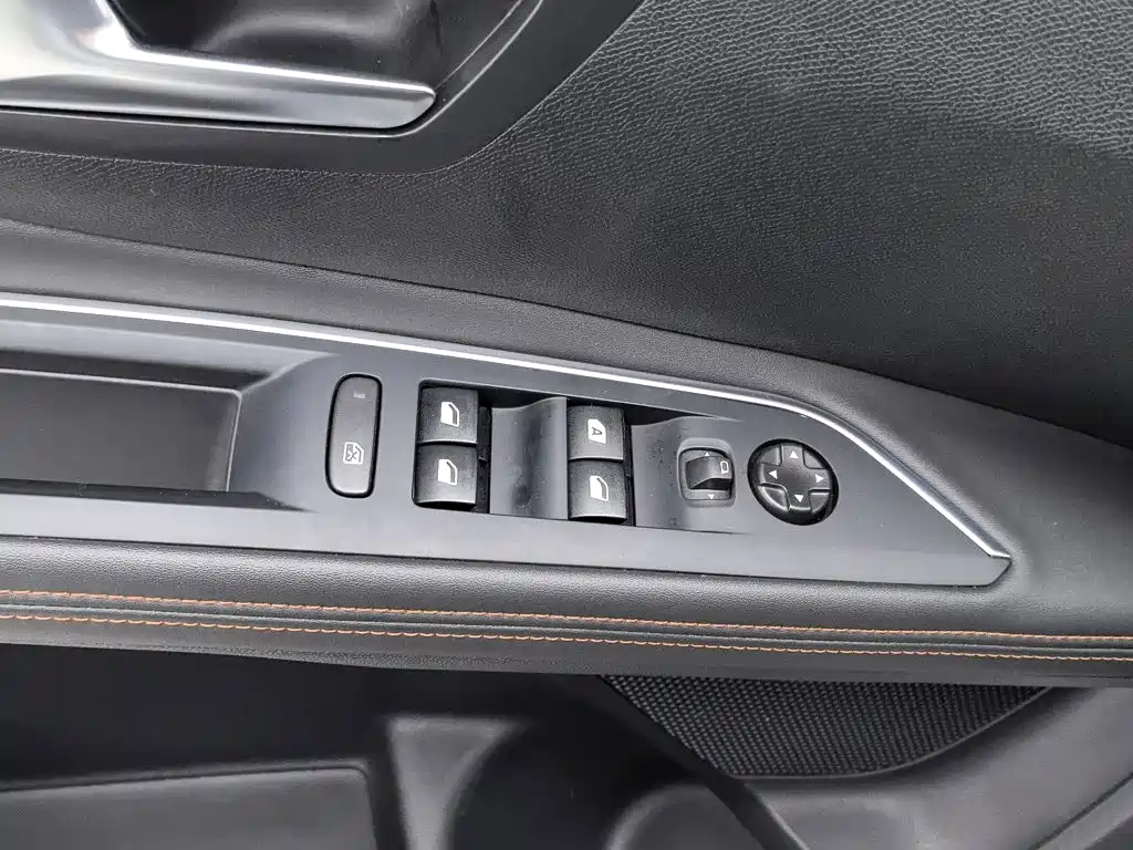 Peugeot 4008 — миниатюра 9