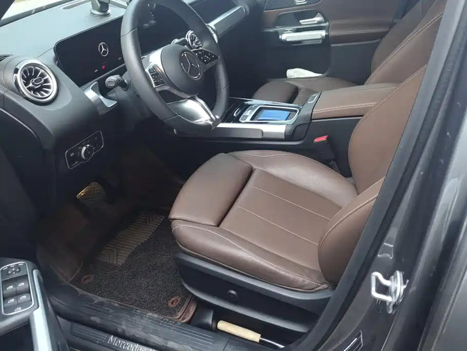 Mercedes-Benz GLB — миниатюра 9