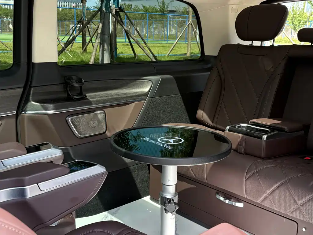 Mercedes-Benz V-Class — миниатюра 13