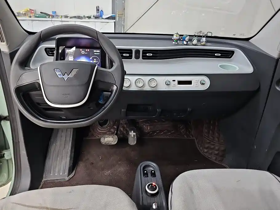 Wuling MINIEV — миниатюра 12