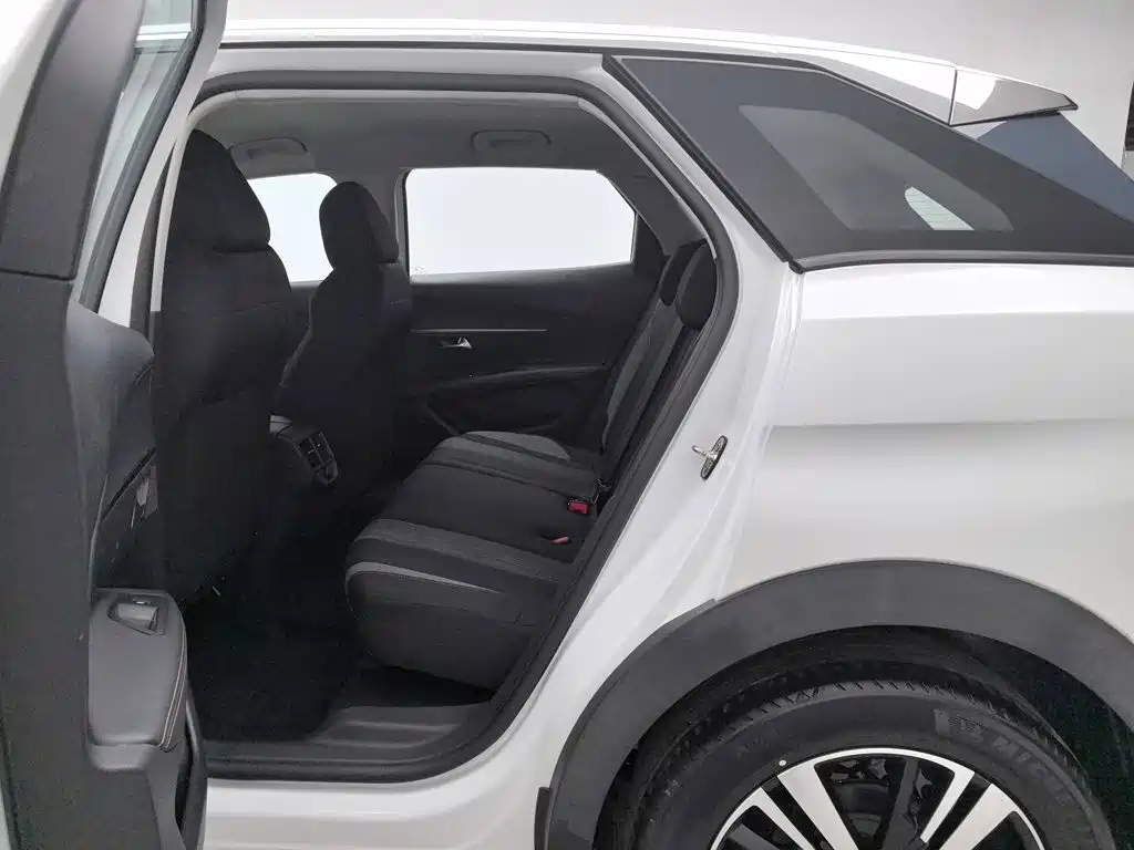 Peugeot 4008 — миниатюра 15