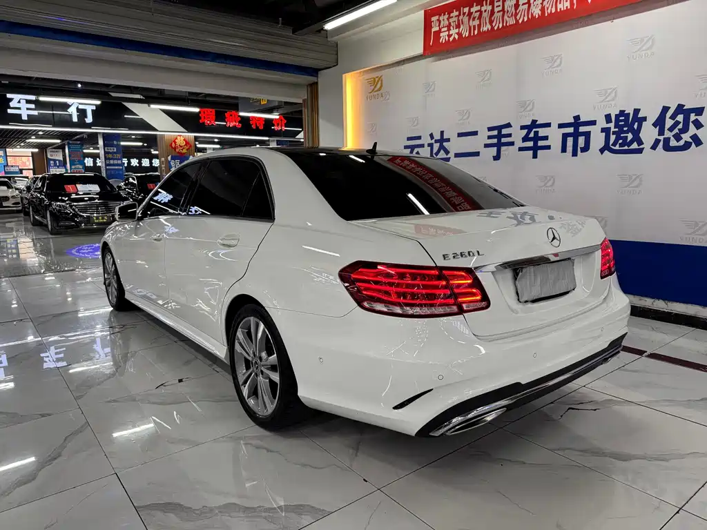 Mercedes-Benz E-Class — миниатюра 13