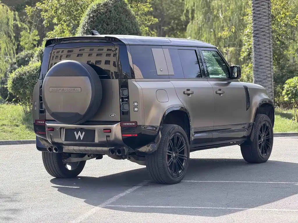 Land Rover Defender — миниатюра 9