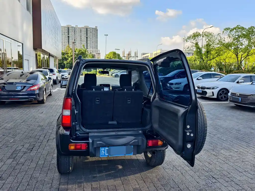 Suzuki Jimny — миниатюра 19