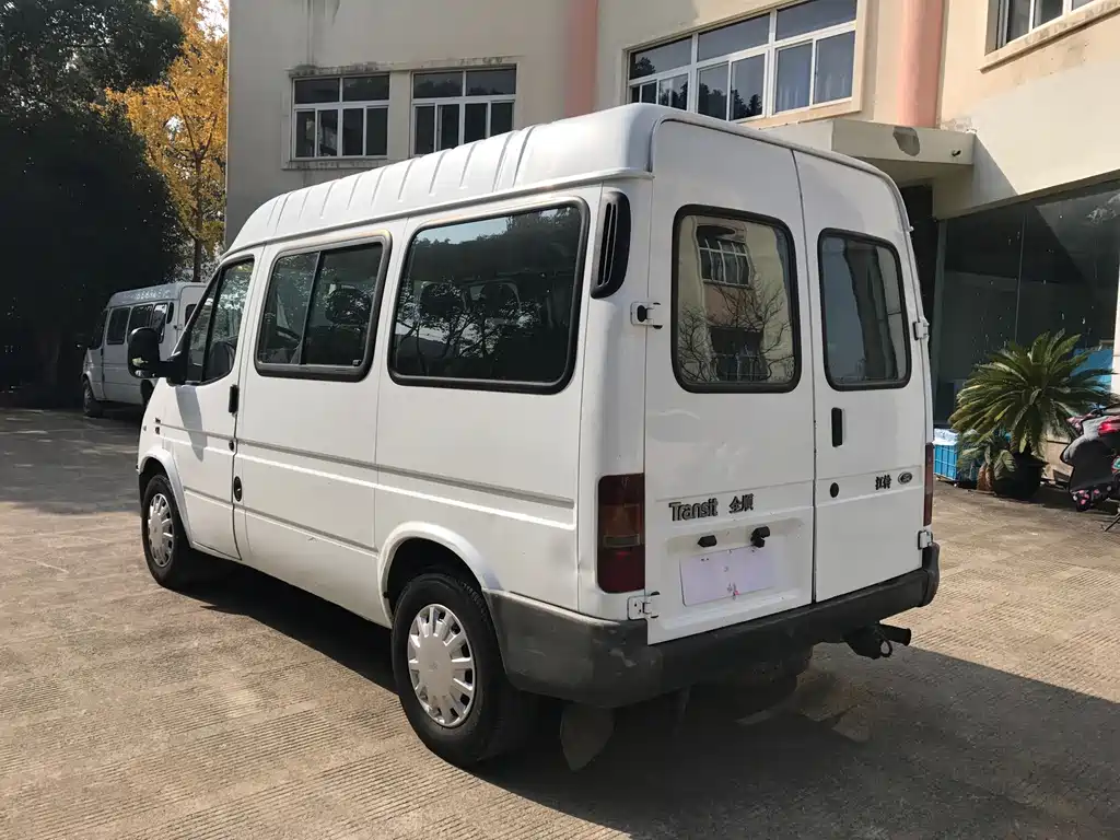 Ford Transit Classic — миниатюра 4