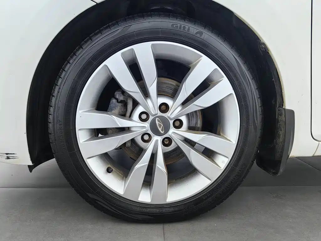 Chery Arrizo 5 — миниатюра 17