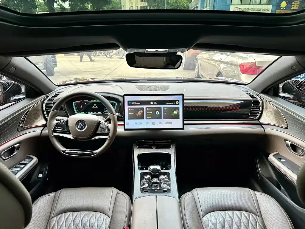 BYD Han — миниатюра 5