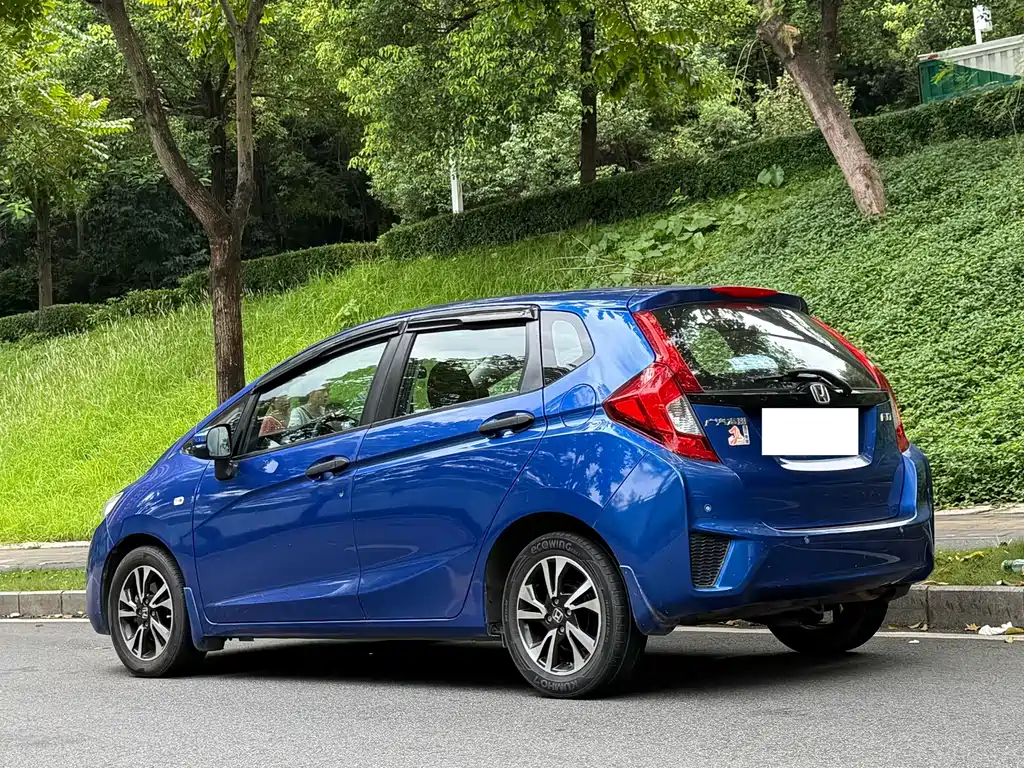 Honda Fit — миниатюра 4