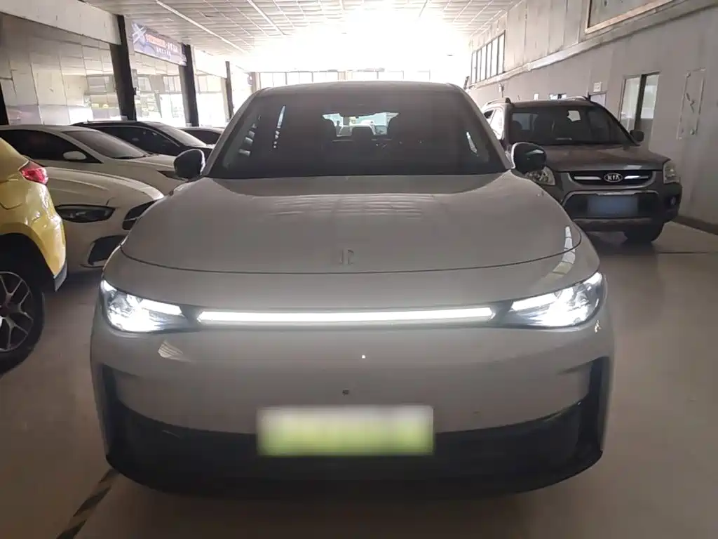 Leapmotor Leapmotor C10 — миниатюра 3