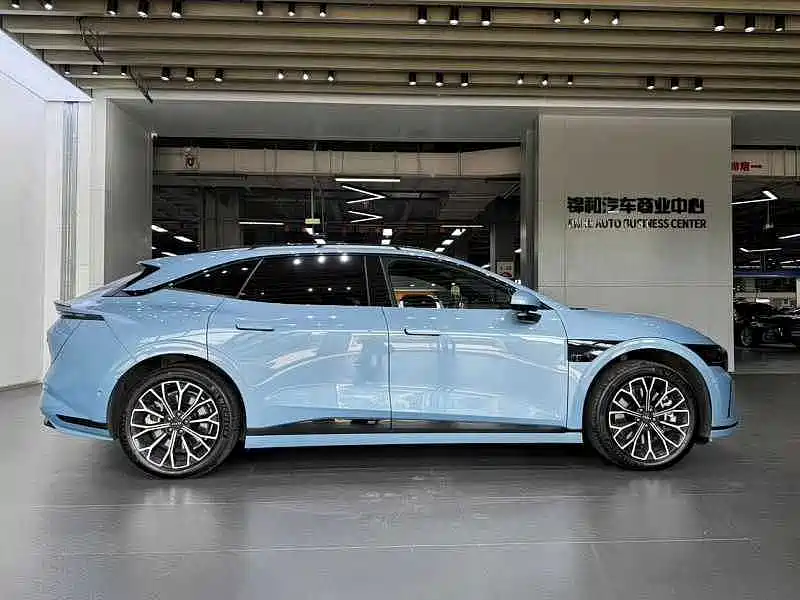 Zeekr 007GT — миниатюра 8