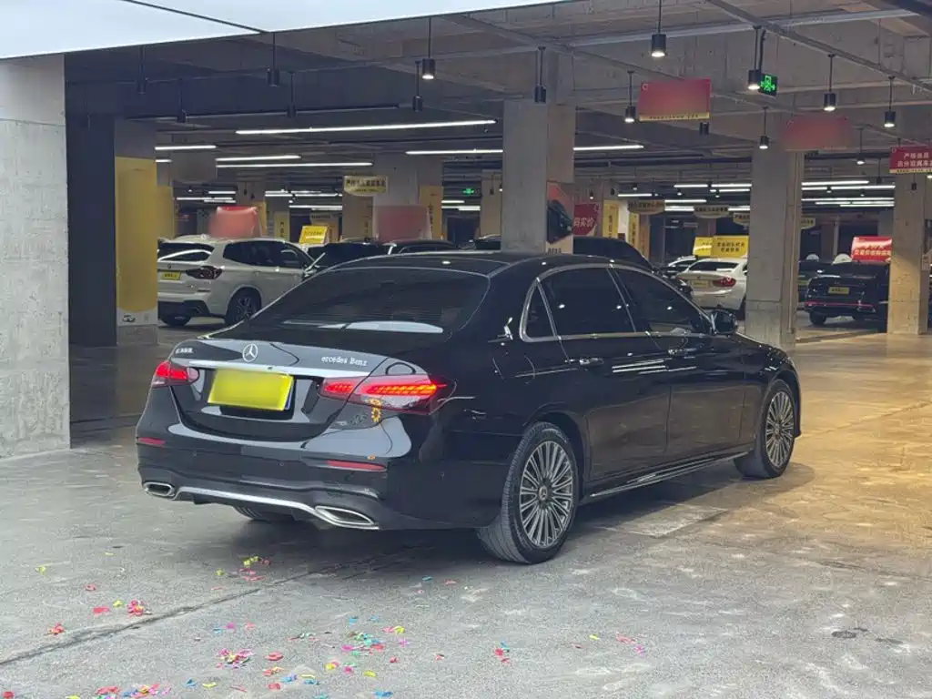 Mercedes-Benz E-Class — миниатюра 8