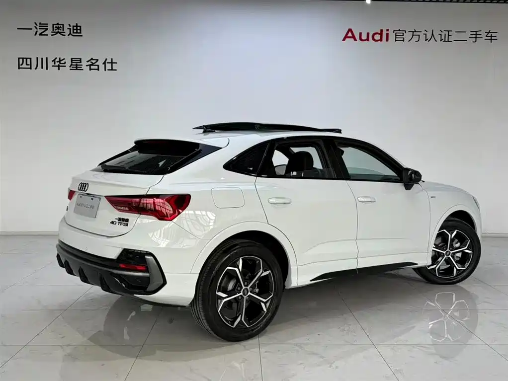 AUDI Q3 SPORTBACK