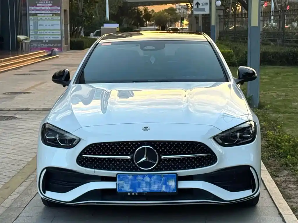 Mercedes-Benz C-Class — миниатюра 2