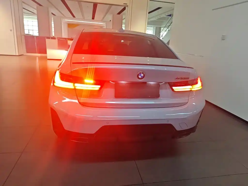 BMW 3 Series — миниатюра 6