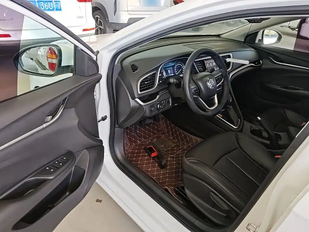 Buick Excelle — миниатюра 16