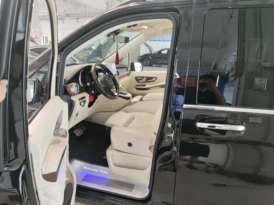 Mercedes-Benz V-Class — миниатюра 6