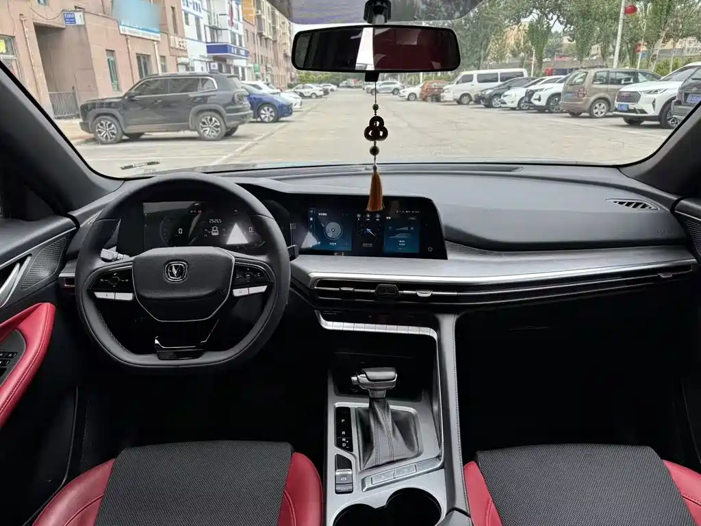 Changan CS35PLUS — миниатюра 10
