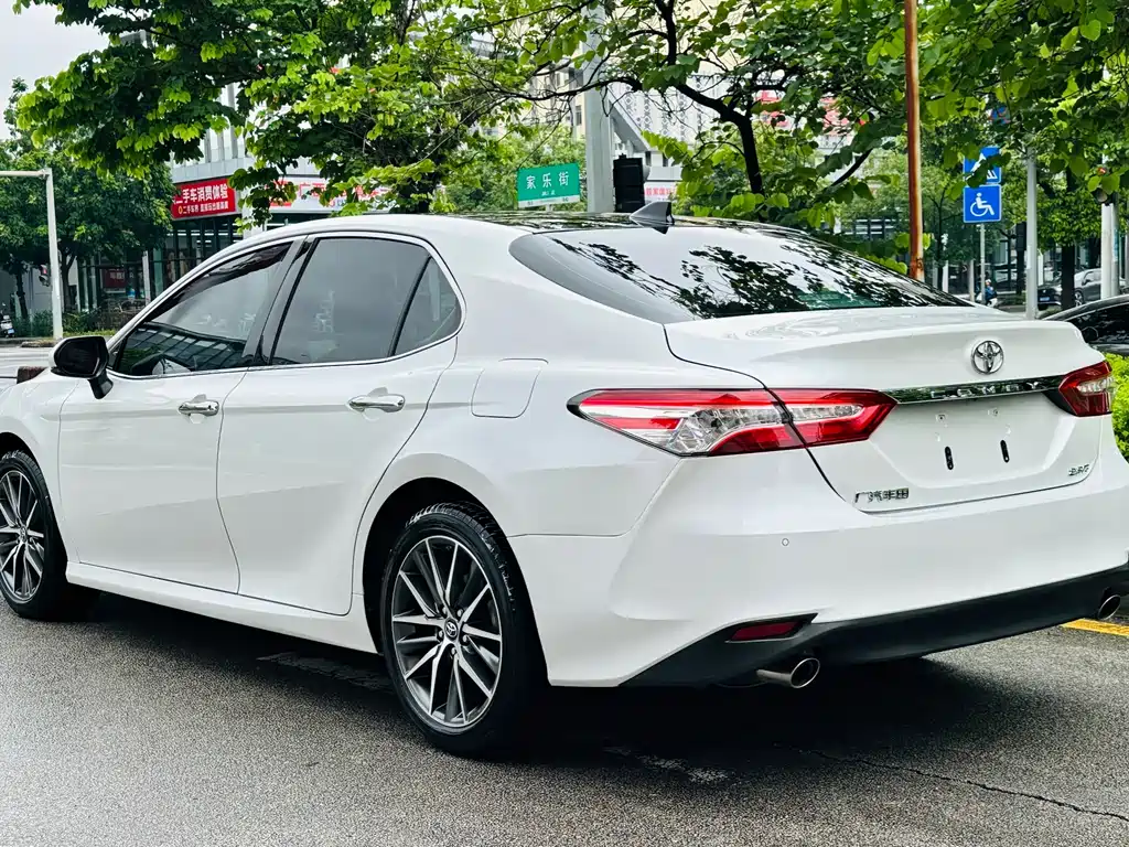 Toyota Camry 2021 2.5G Luxury