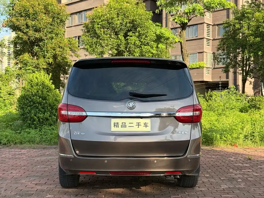 Buick GL8 — миниатюра 8