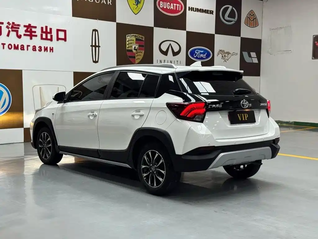 Toyota Yaris L — миниатюра 4