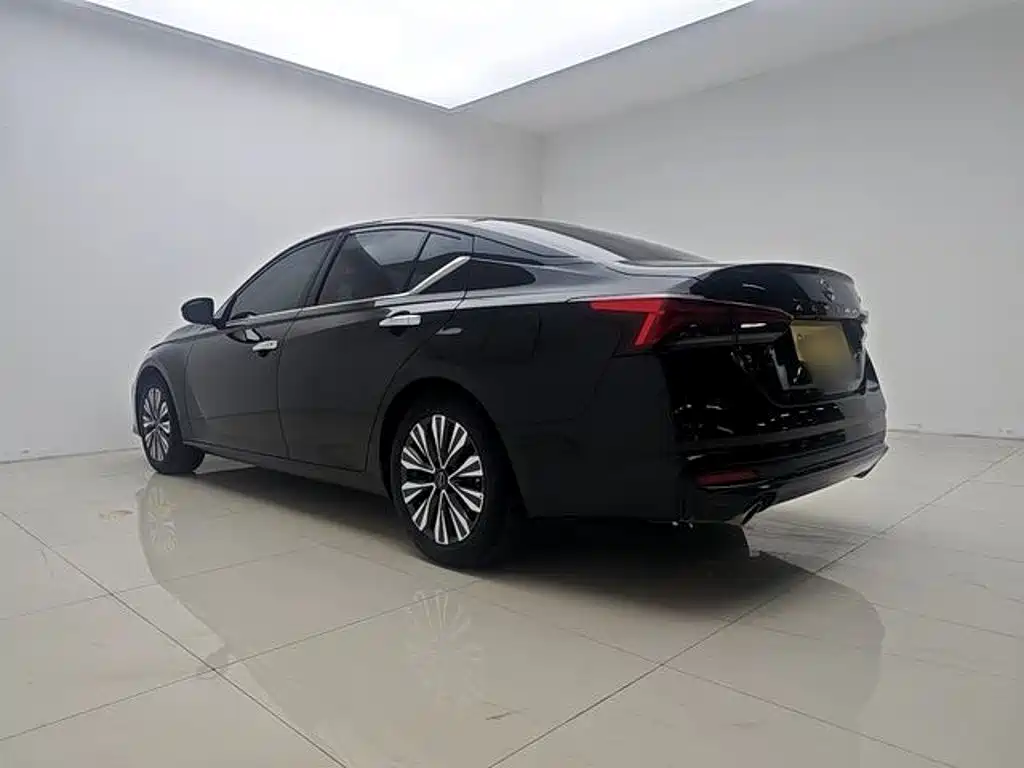 Nissan Teana — миниатюра 8