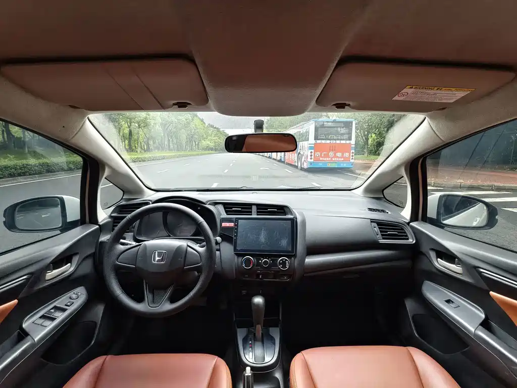 Honda Fit — миниатюра 6