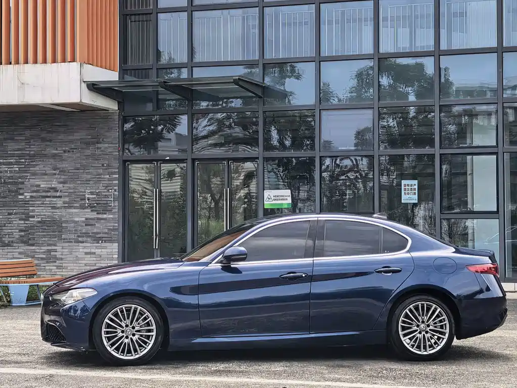 Alfa Romeo Giulia — миниатюра 5