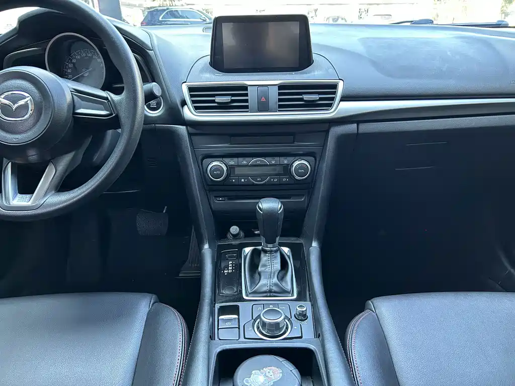 Mazda 3 Axela — миниатюра 11