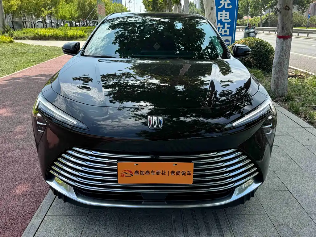 Buick LaCrosse — миниатюра 2